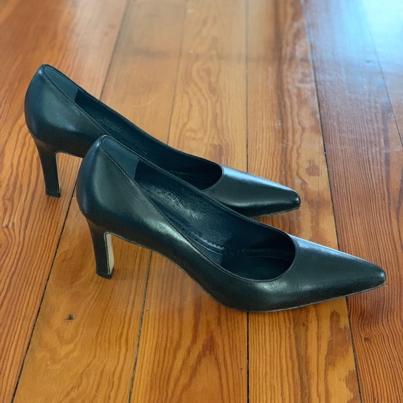 Navy Leather Pumps - Picture 4 of 7